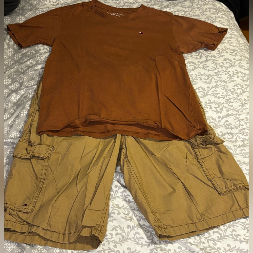 Tommy Hilfiger Tan Cargo Shorts